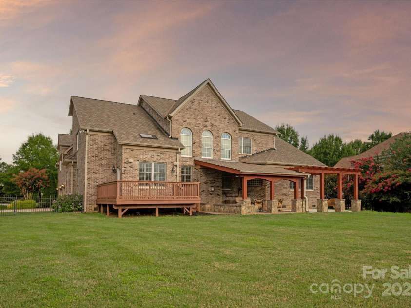 5013 Autumn Blossom Lane, Waxhaw, NC 28173.  MLS# CAR4275485, YatesRealty ID 35116. 