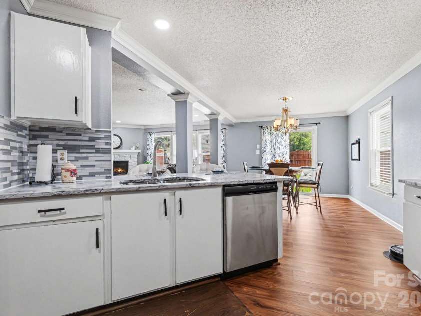 5654 Hammermill Drive, Harrisburg, NC 28075.  MLS# CAR4390875, YatesRealty ID 35116. Kitchen