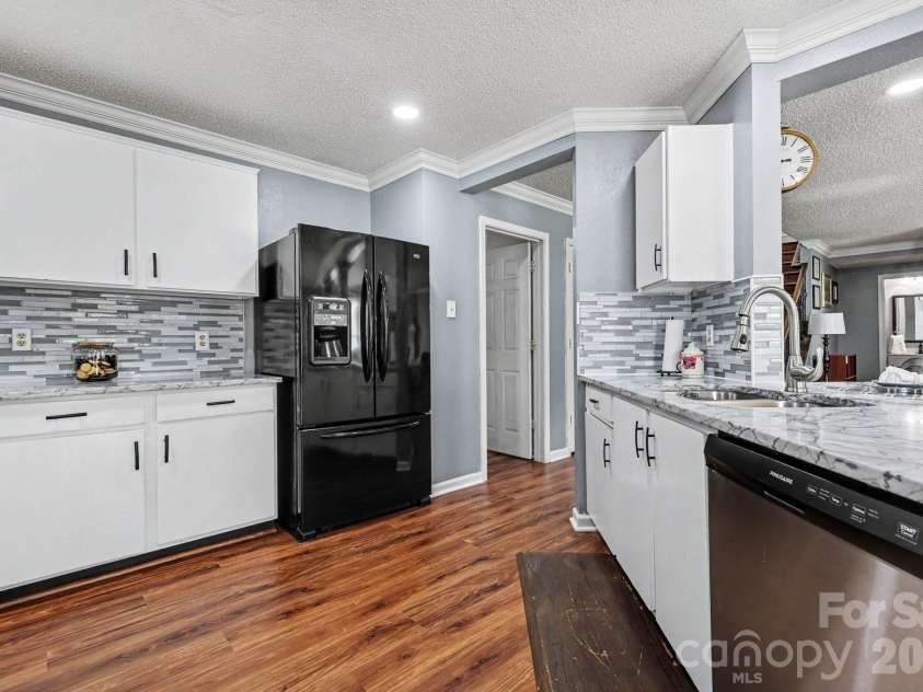 5654 Hammermill Drive, Harrisburg, NC 28075.  MLS# CAR4390875, YatesRealty ID 35116. Kitchen
