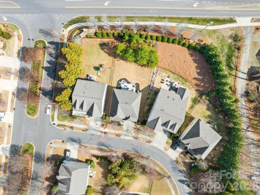 1007 Hamil Ridge Drive, Waxhaw, NC 28173.  MLS# CAR4374498, YatesRealty ID 35117. 