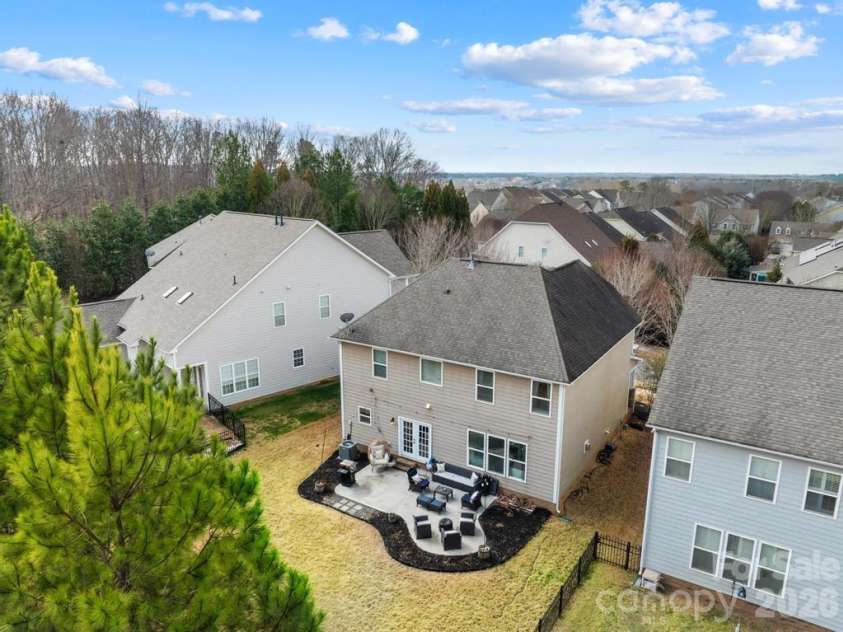 1007 Hamil Ridge Drive, Waxhaw, NC 28173.  MLS# CAR4374498, YatesRealty ID 35117. 