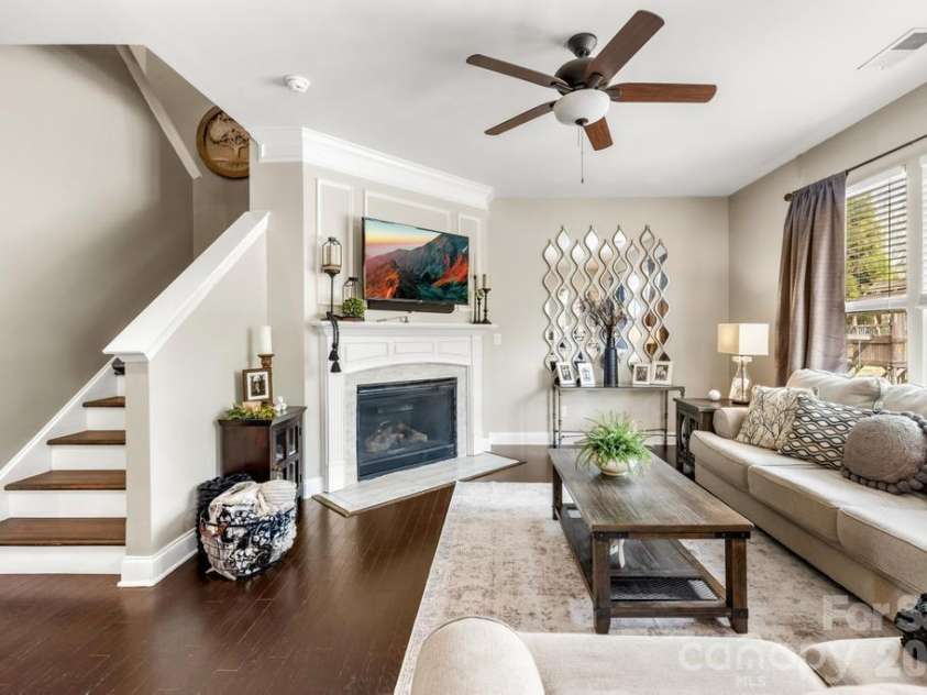 1007 Hamil Ridge Drive, Waxhaw, NC 28173.  MLS# CAR4374498, YatesRealty ID 35117. 