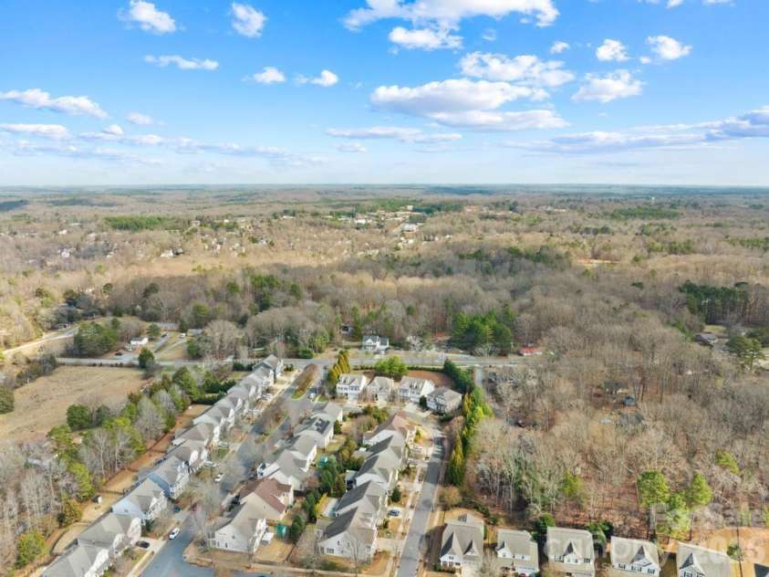 1007 Hamil Ridge Drive, Waxhaw, NC 28173.  MLS# CAR4374498, YatesRealty ID 35117. 
