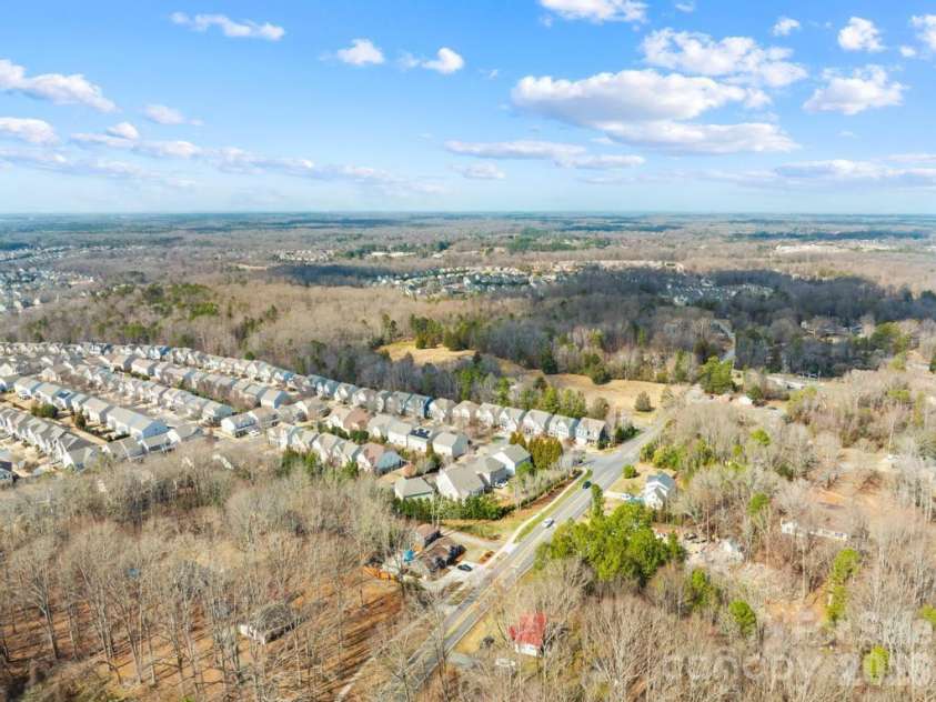 1007 Hamil Ridge Drive, Waxhaw, NC 28173.  MLS# CAR4374498, YatesRealty ID 35117. 