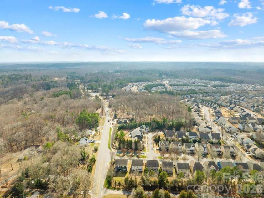 1007 Hamil Ridge Drive, Waxhaw, NC 28173.  MLS# CAR4374498, YatesRealty ID 35117. 