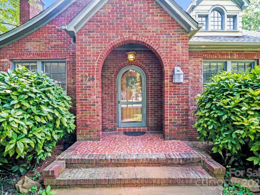 2928 Park Road, Charlotte, NC 28209.  MLS# CAR4279350, YatesRealty ID 35117. 
