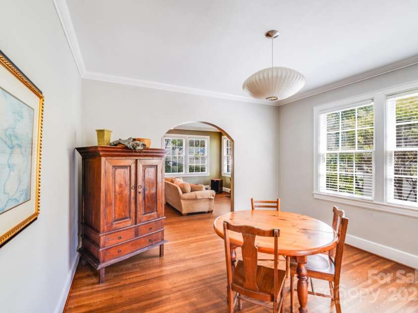 2928 Park Road, Charlotte, NC 28209.  MLS# CAR4279350, YatesRealty ID 35117. 