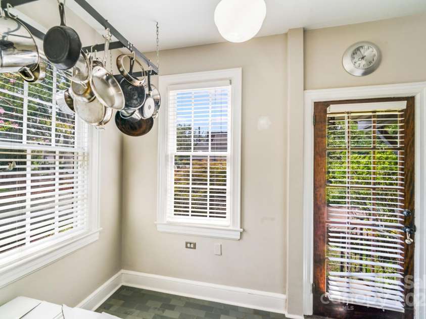 2928 Park Road, Charlotte, NC 28209.  MLS# CAR4279350, YatesRealty ID 35117. 