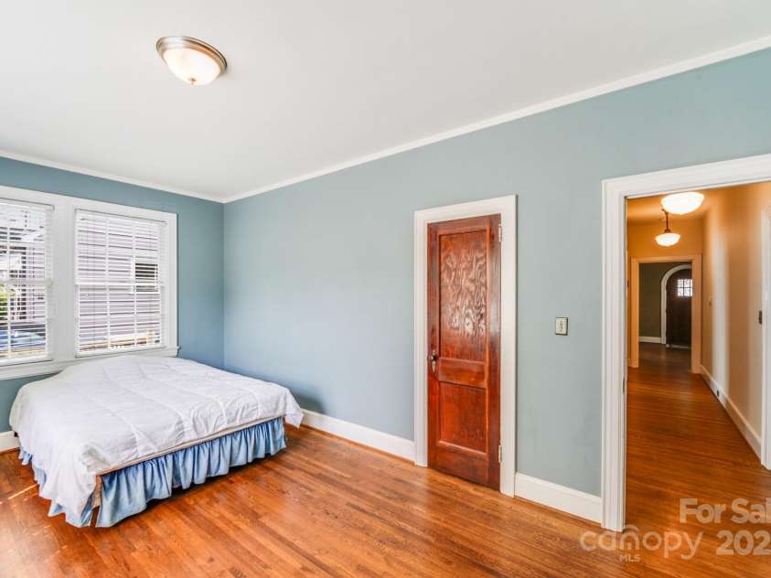 2928 Park Road, Charlotte, NC 28209.  MLS# CAR4279350, YatesRealty ID 35117. 