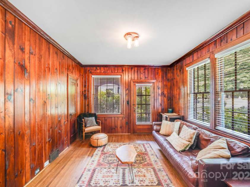 2928 Park Road, Charlotte, NC 28209.  MLS# CAR4279350, YatesRealty ID 35117. 