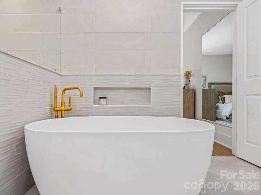 1513 Kentmere Lane, Asheville, NC 28803.  MLS# CAR4399717, YatesRealty ID 35118. 