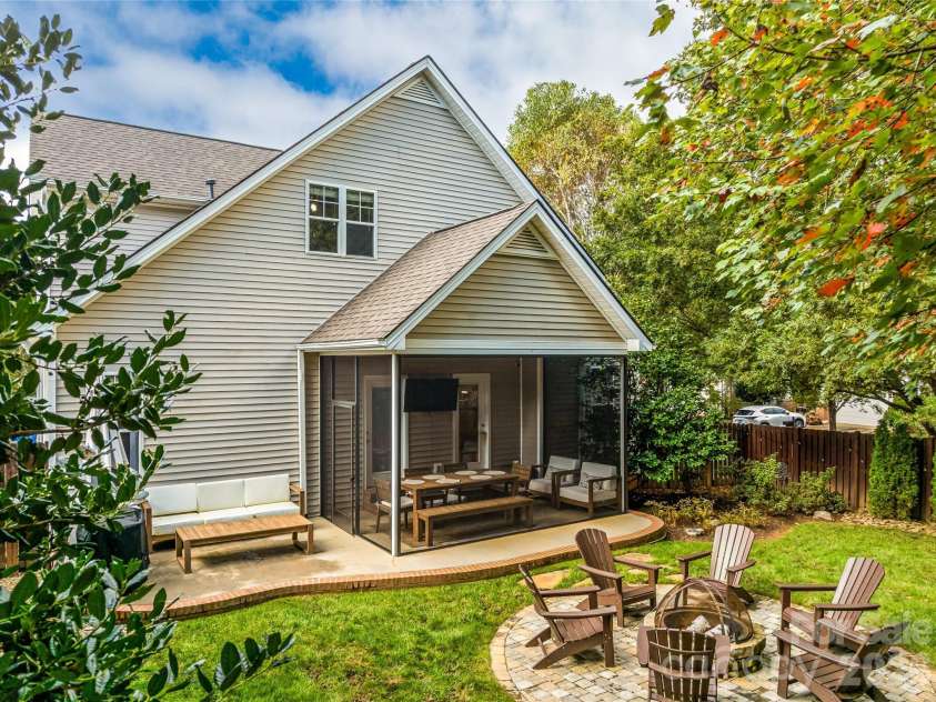 1513 Kentmere Lane, Asheville, NC 28803.  MLS# CAR4399717, YatesRealty ID 35118. 