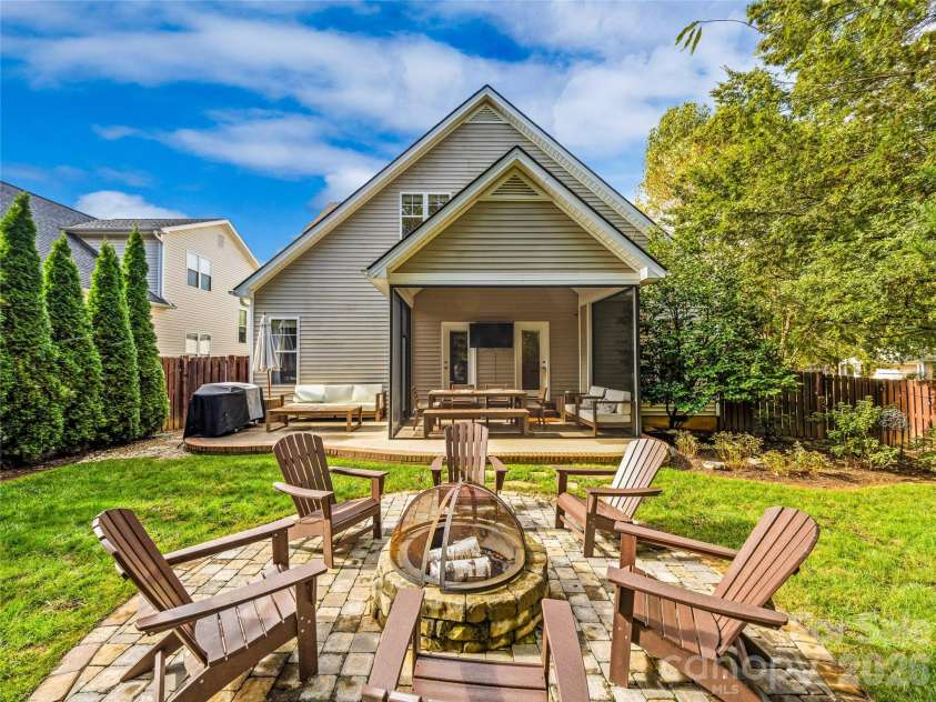 1513 Kentmere Lane, Asheville, NC 28803.  MLS# CAR4399717, YatesRealty ID 35118. 
