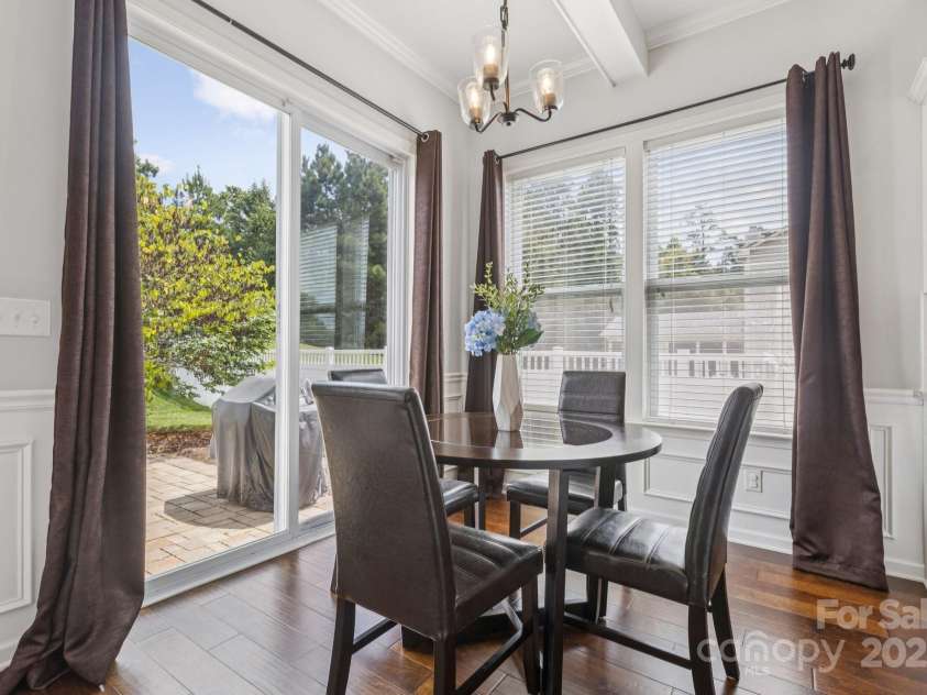 5034 Stonehill Lane, Matthews, NC 28104.  MLS# CAR4297218, YatesRealty ID 35118. 