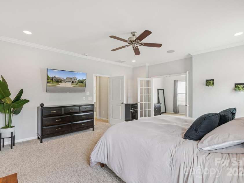 5034 Stonehill Lane, Matthews, NC 28104.  MLS# CAR4297218, YatesRealty ID 35118. 