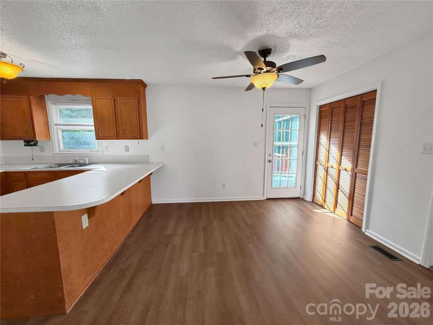 315 Southglenn Drive, Shelby, NC 28152.  MLS# CAR4398562, YatesRealty ID 35119. 