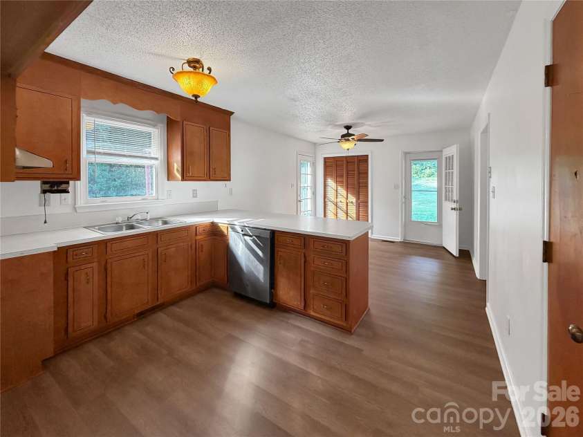 315 Southglenn Drive, Shelby, NC 28152.  MLS# CAR4398562, YatesRealty ID 35119. 