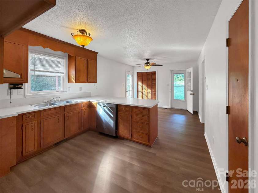 315 Southglenn Drive, Shelby, NC 28152.  MLS# CAR4398562, YatesRealty ID 35119. 