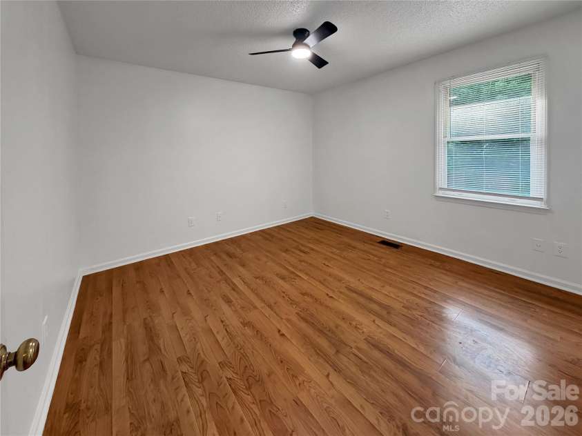 315 Southglenn Drive, Shelby, NC 28152.  MLS# CAR4398562, YatesRealty ID 35119. 