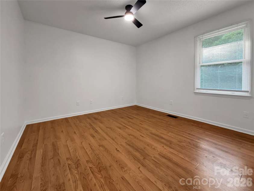 315 Southglenn Drive, Shelby, NC 28152.  MLS# CAR4398562, YatesRealty ID 35119. 