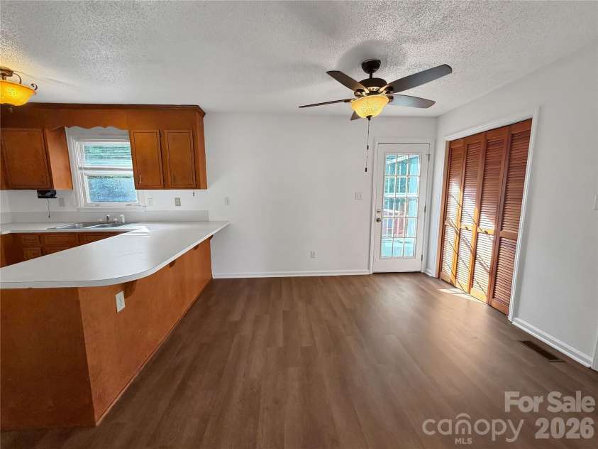 315 Southglenn Drive, Shelby, NC 28152.  MLS# CAR4398562, YatesRealty ID 35119. 