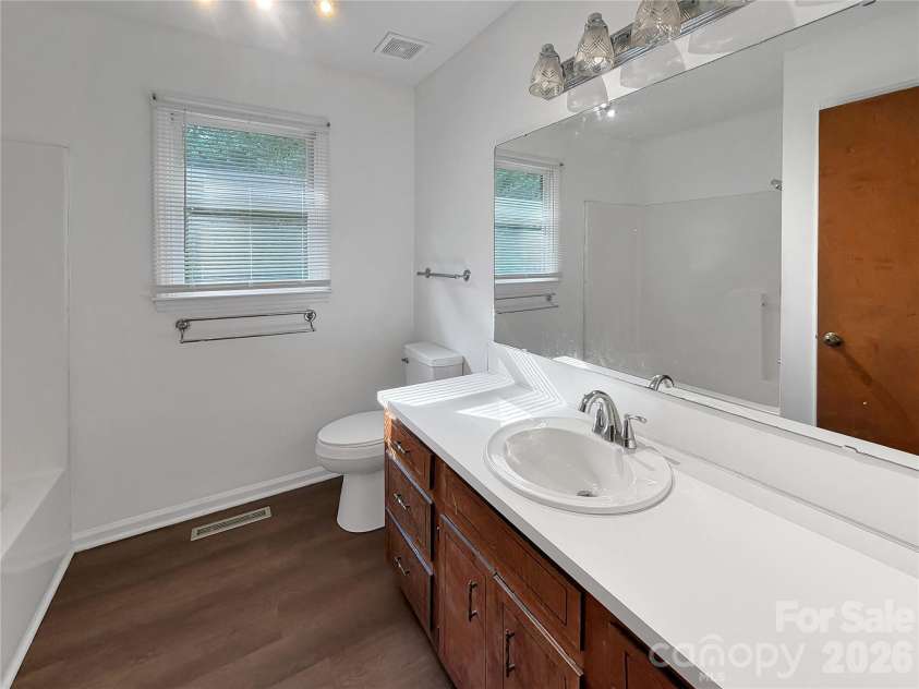 315 Southglenn Drive, Shelby, NC 28152.  MLS# CAR4398562, YatesRealty ID 35119. 