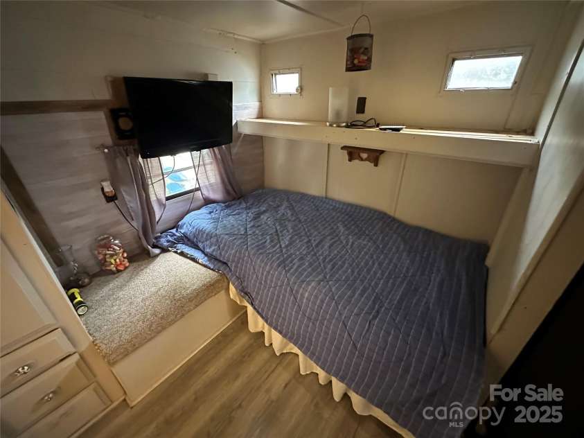 105 Marina Lane, New London, NC 28127.  MLS# CAR4276987, YatesRealty ID 3512. 