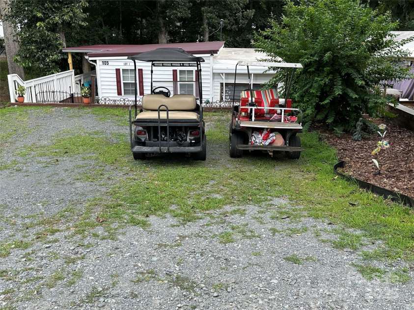 105 Marina Lane, New London, NC 28127.  MLS# CAR4276987, YatesRealty ID 3512. 