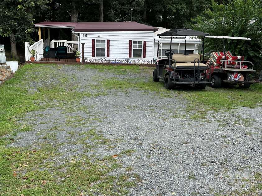 105 Marina Lane, New London, NC 28127.  MLS# CAR4276987, YatesRealty ID 3512. 