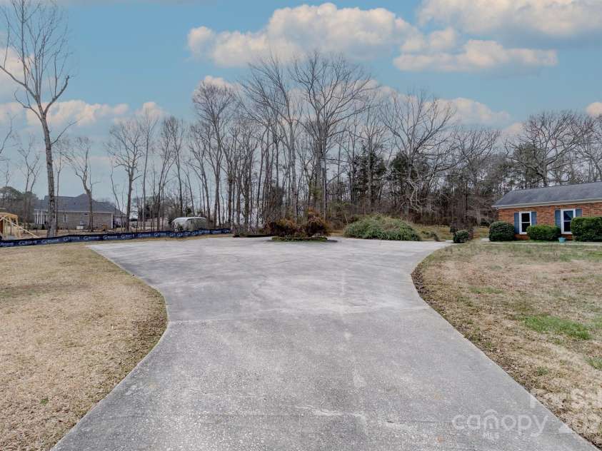 10843 Caroline Acres Road, Fort Mill, SC 29707.  MLS# CAR4232356, YatesRealty ID 3512. 