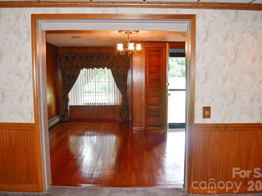 2575 Country Club Road, Wilkesboro, NC 28697.  MLS# CAR4396907, YatesRealty ID 35121. 