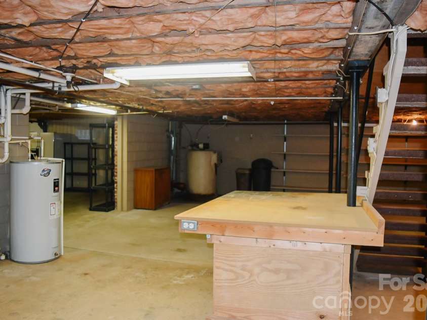 2575 Country Club Road, Wilkesboro, NC 28697.  MLS# CAR4396907, YatesRealty ID 35121. 