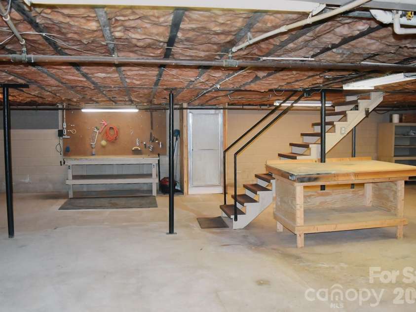 2575 Country Club Road, Wilkesboro, NC 28697.  MLS# CAR4396907, YatesRealty ID 35121. 