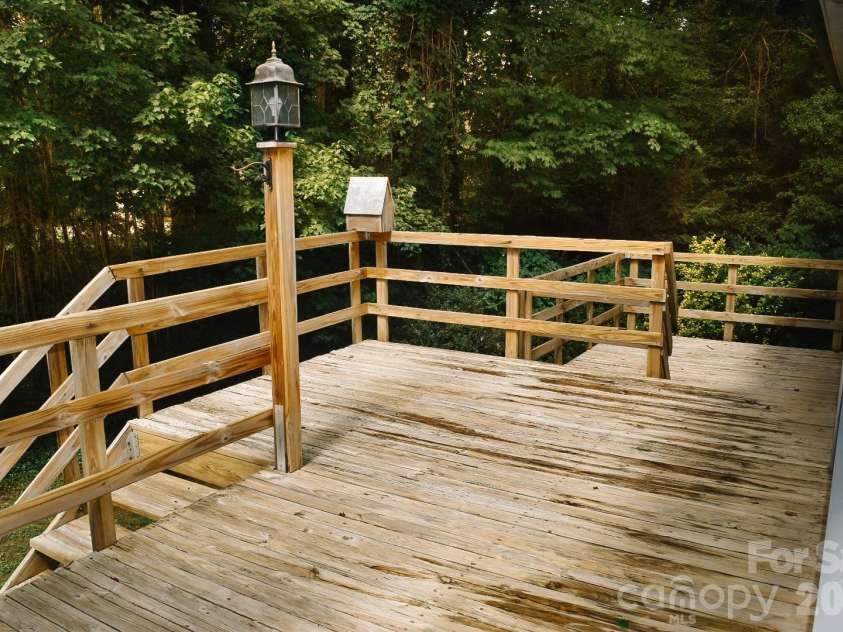 2575 Country Club Road, Wilkesboro, NC 28697.  MLS# CAR4396907, YatesRealty ID 35121. 