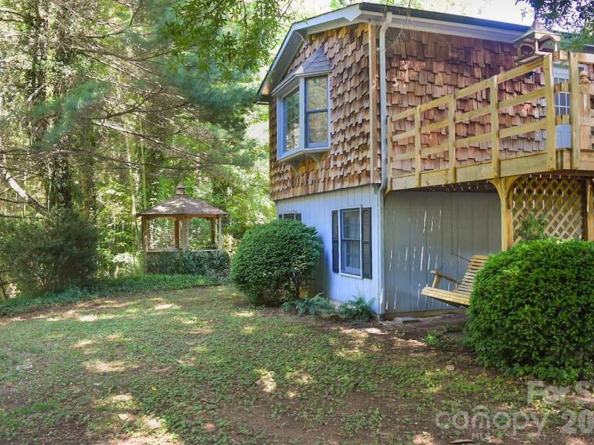 2575 Country Club Road, Wilkesboro, NC 28697.  MLS# CAR4396907, YatesRealty ID 35121. 