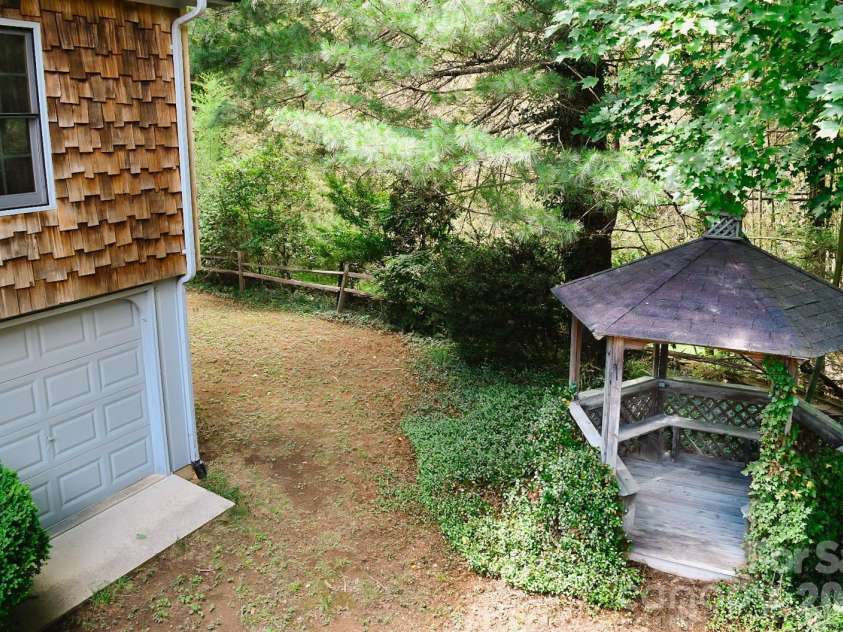 2575 Country Club Road, Wilkesboro, NC 28697.  MLS# CAR4396907, YatesRealty ID 35121. 