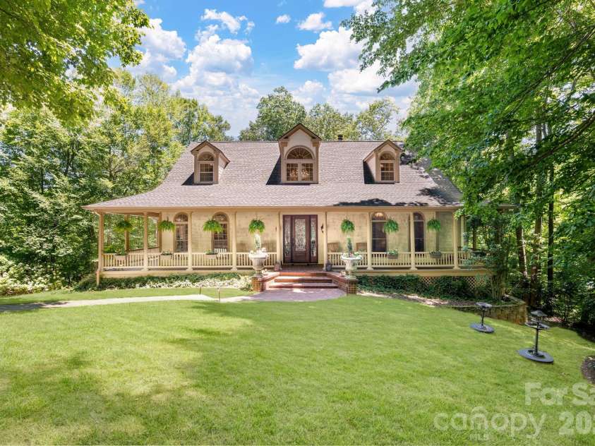 1090 Saunders Drive, Catawba, NC 28609.  MLS# CAR4386981, YatesRealty ID 35123. 