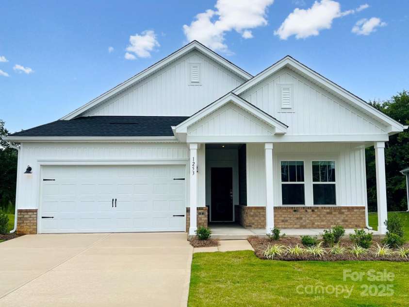 1253 Morehead Drive, Salisbury, NC 28144.  MLS# CAR4230578, YatesRealty ID 35123. 