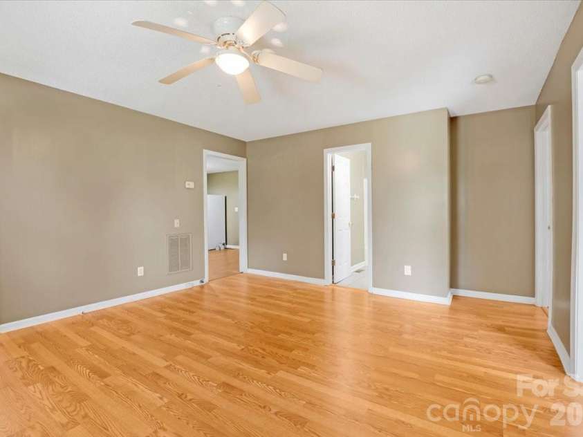 100 Gilmer Street, Gastonia, NC 28052.  MLS# CAR4399181, YatesRealty ID 35124. 
