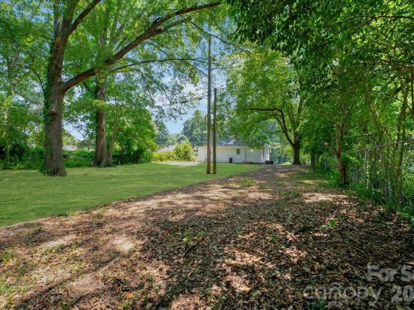 100 Gilmer Street, Gastonia, NC 28052.  MLS# CAR4399181, YatesRealty ID 35124. 