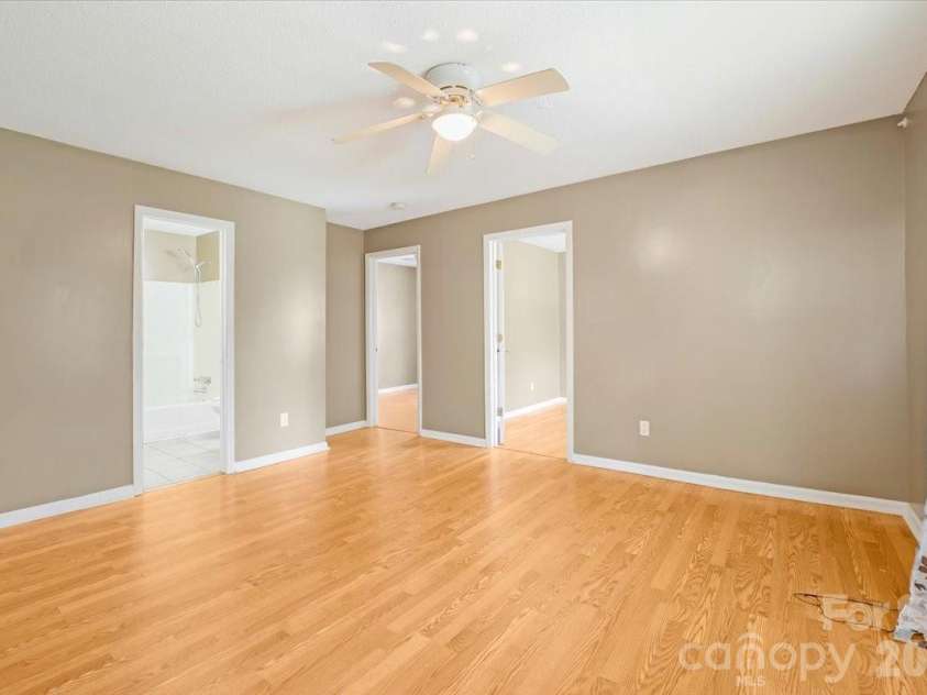 100 Gilmer Street, Gastonia, NC 28052.  MLS# CAR4399181, YatesRealty ID 35124. Family Room
