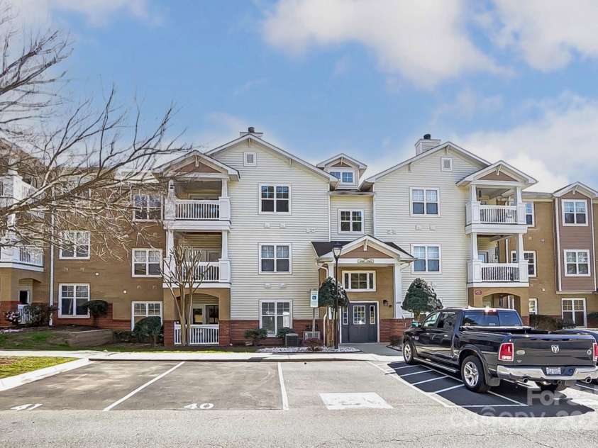 11941 Ridgeway Park Drive, Charlotte, NC 28277.  MLS# CAR4239345, YatesRealty ID 35124. Front of Building
