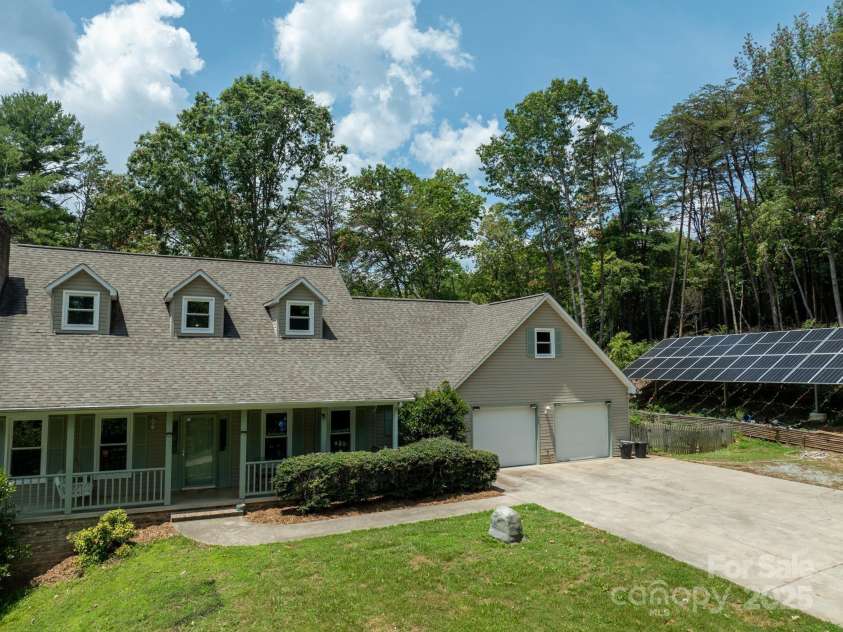 2091 Blowing Rock Boulevard, Lenoir, NC 28645.  MLS# CAR4276116, YatesRealty ID 35125. 