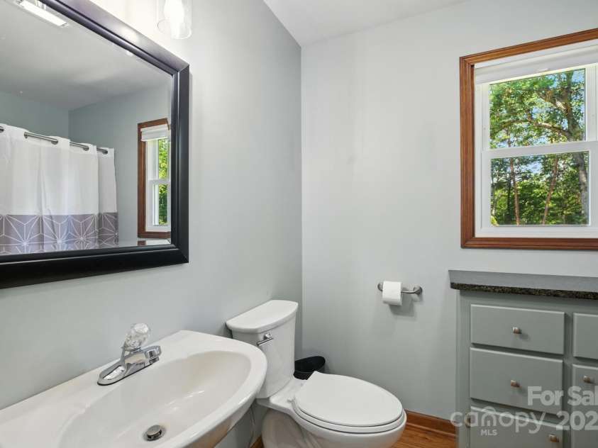 2091 Blowing Rock Boulevard, Lenoir, NC 28645.  MLS# CAR4276116, YatesRealty ID 35125. 