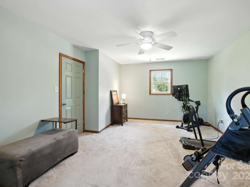 2091 Blowing Rock Boulevard, Lenoir, NC 28645.  MLS# CAR4276116, YatesRealty ID 35125. 