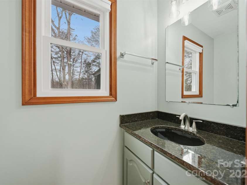 2091 Blowing Rock Boulevard, Lenoir, NC 28645.  MLS# CAR4330538, YatesRealty ID 35125. 