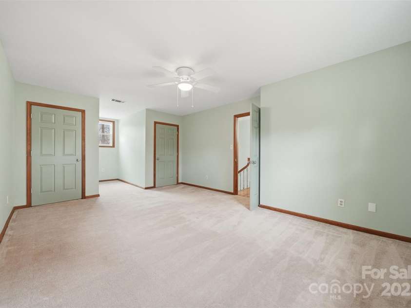 2091 Blowing Rock Boulevard, Lenoir, NC 28645.  MLS# CAR4330538, YatesRealty ID 35125. 