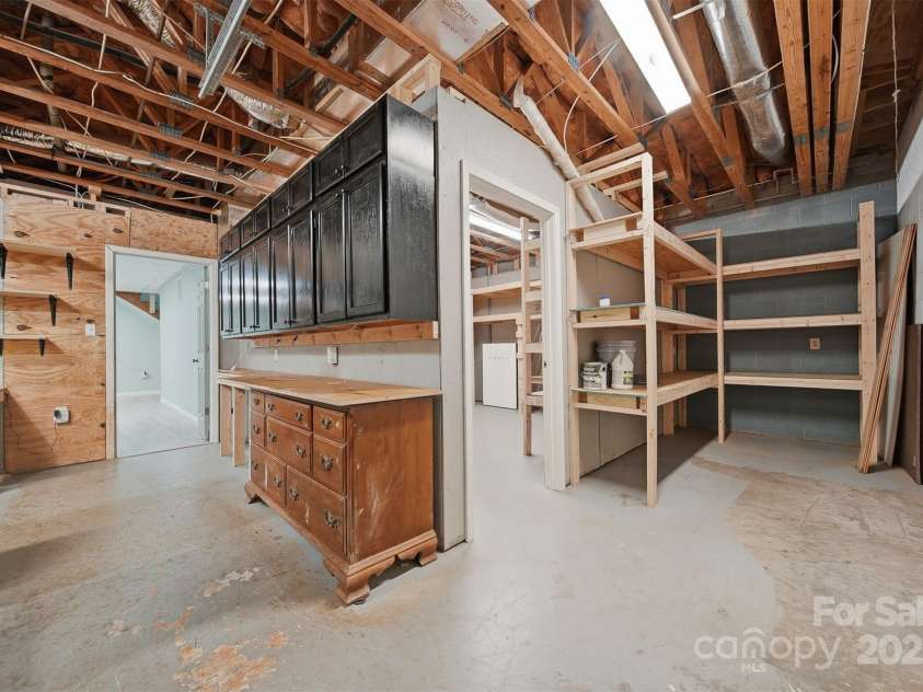 2091 Blowing Rock Boulevard, Lenoir, NC 28645.  MLS# CAR4330538, YatesRealty ID 35125. 