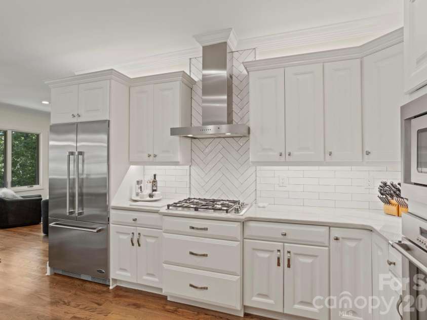 20 Fernridge Court, Flat Rock, NC 28731.  MLS# CAR4383605, YatesRealty ID 35126. 