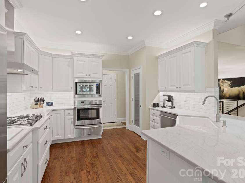 20 Fernridge Court, Flat Rock, NC 28731.  MLS# CAR4383605, YatesRealty ID 35126. 